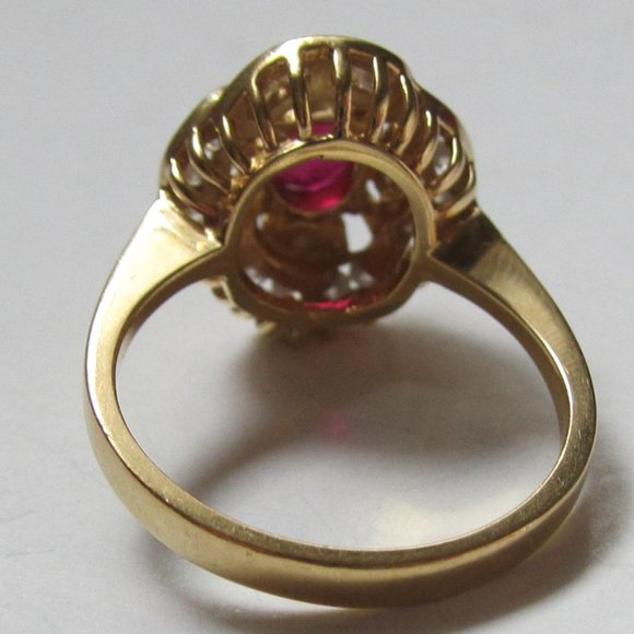 18K Solid Yellow Gold with Ruby & Diamonds Ring - Picture 7 of 13